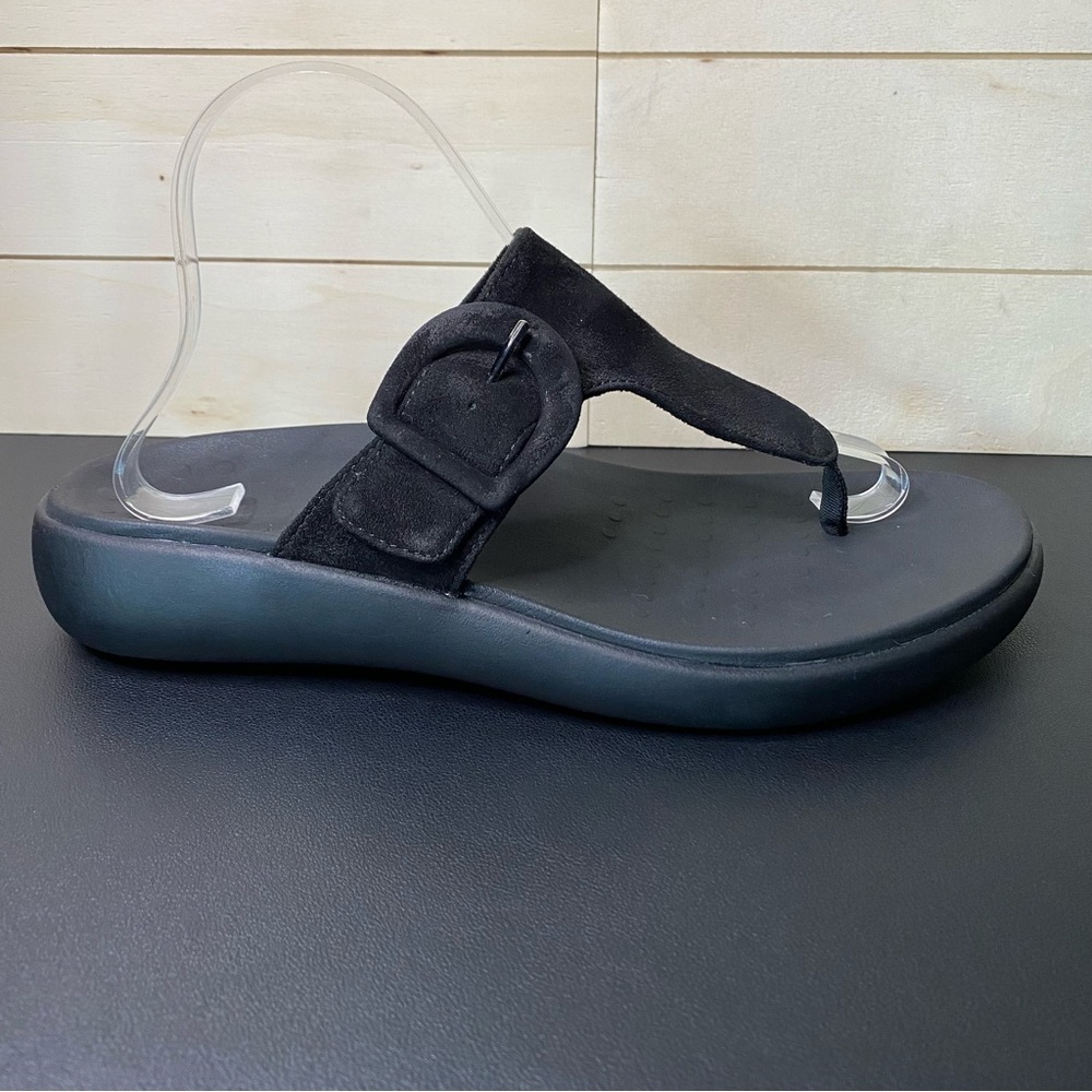 Vionic Black Sandals